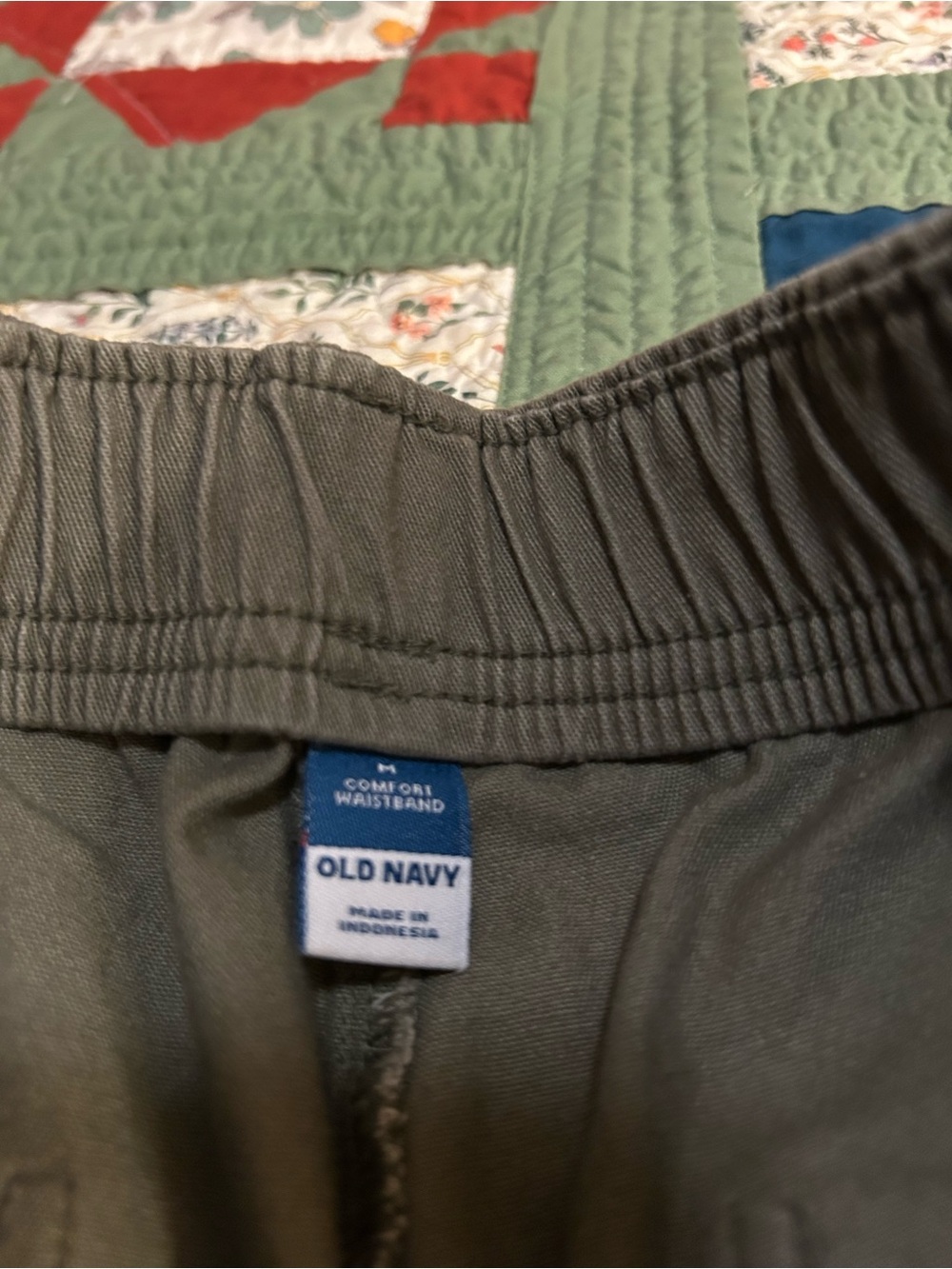 Old Navy Olive Green Women's Cargo Pulla Trousers with Elastic Waist - Picture 4 of 5